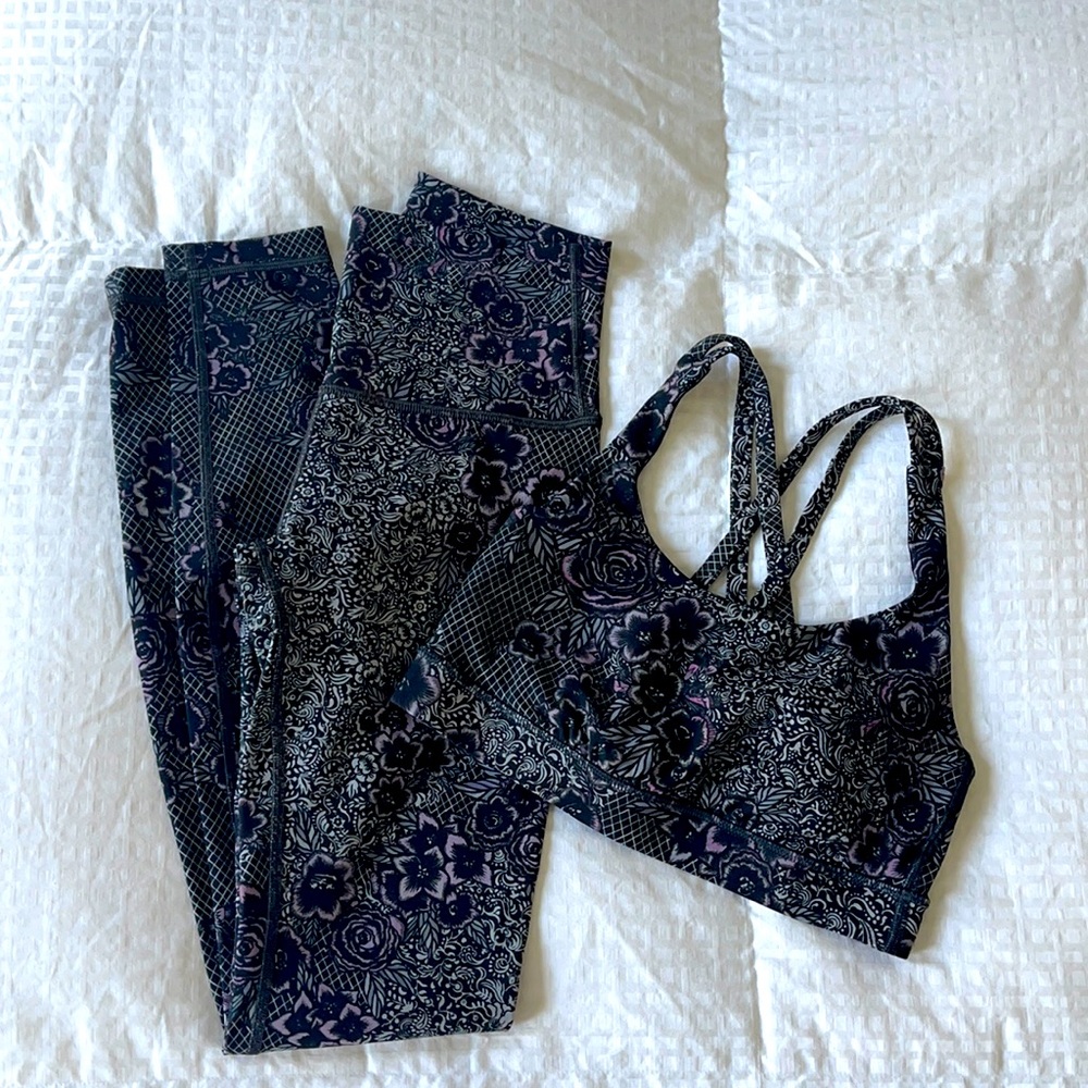 Lulu Lemon Gray & Black Floral